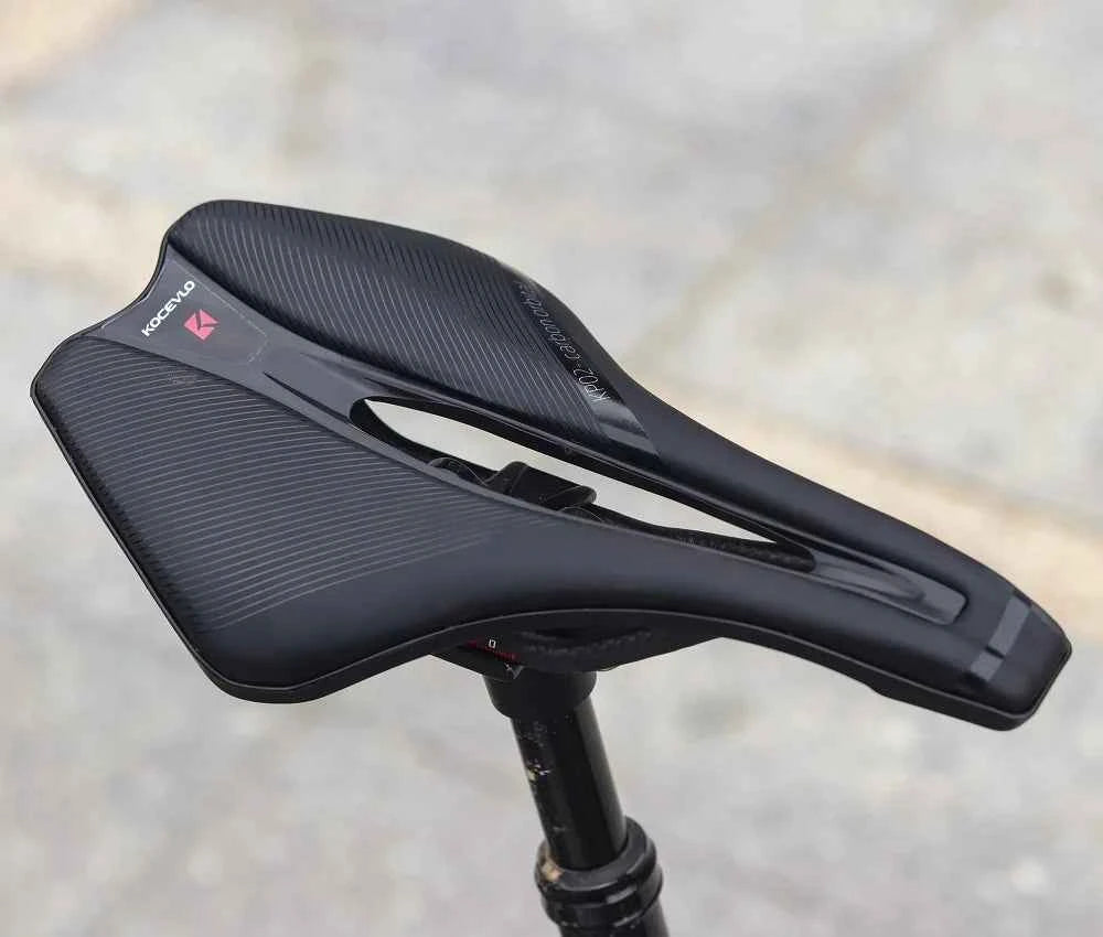 מושב קרבון קל לאופניים - נוח ואיכותי לרכיבה מקצועית