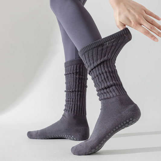 גרבי יוגה אנטי-סליפ עם נקודות סיליקון - גרבי פילאטיס עד הברך