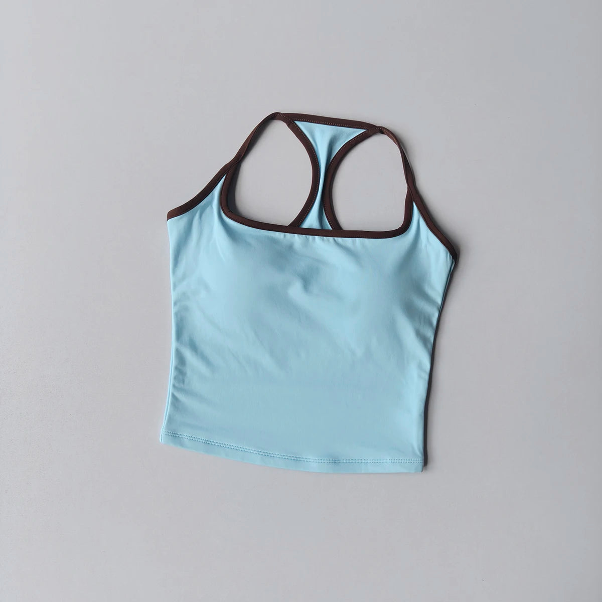 טופ ספורט עם חזיית ספורט מובנית - פוש אפ לפילאטיס ויוגה