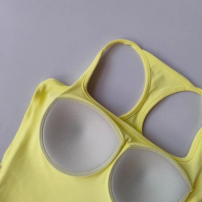 טופ ספורט עם חזיית ספורט מובנית - פוש אפ לפילאטיס ויוגה