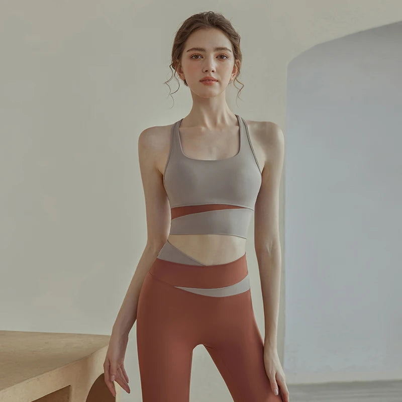 חזיית ספורט מקצועית - תמיכה גבוהה ובקרת זעזועים לריצה ויוגה