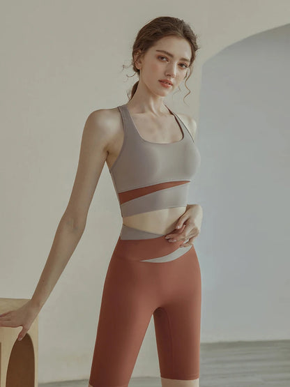 חזיית ספורט מקצועית - תמיכה גבוהה ובקרת זעזועים לריצה ויוגה