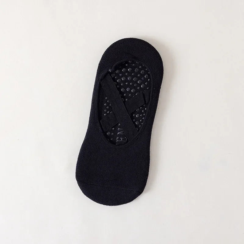 גרבי יוגה מקצועיות - אנטי סליפ עם סיליקון לבלט ופילאטיס