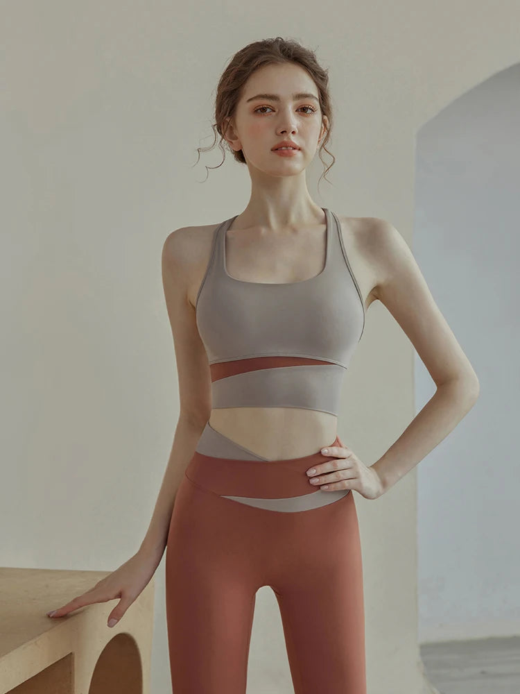 חזיית ספורט מקצועית - תמיכה גבוהה ובקרת זעזועים לריצה ויוגה